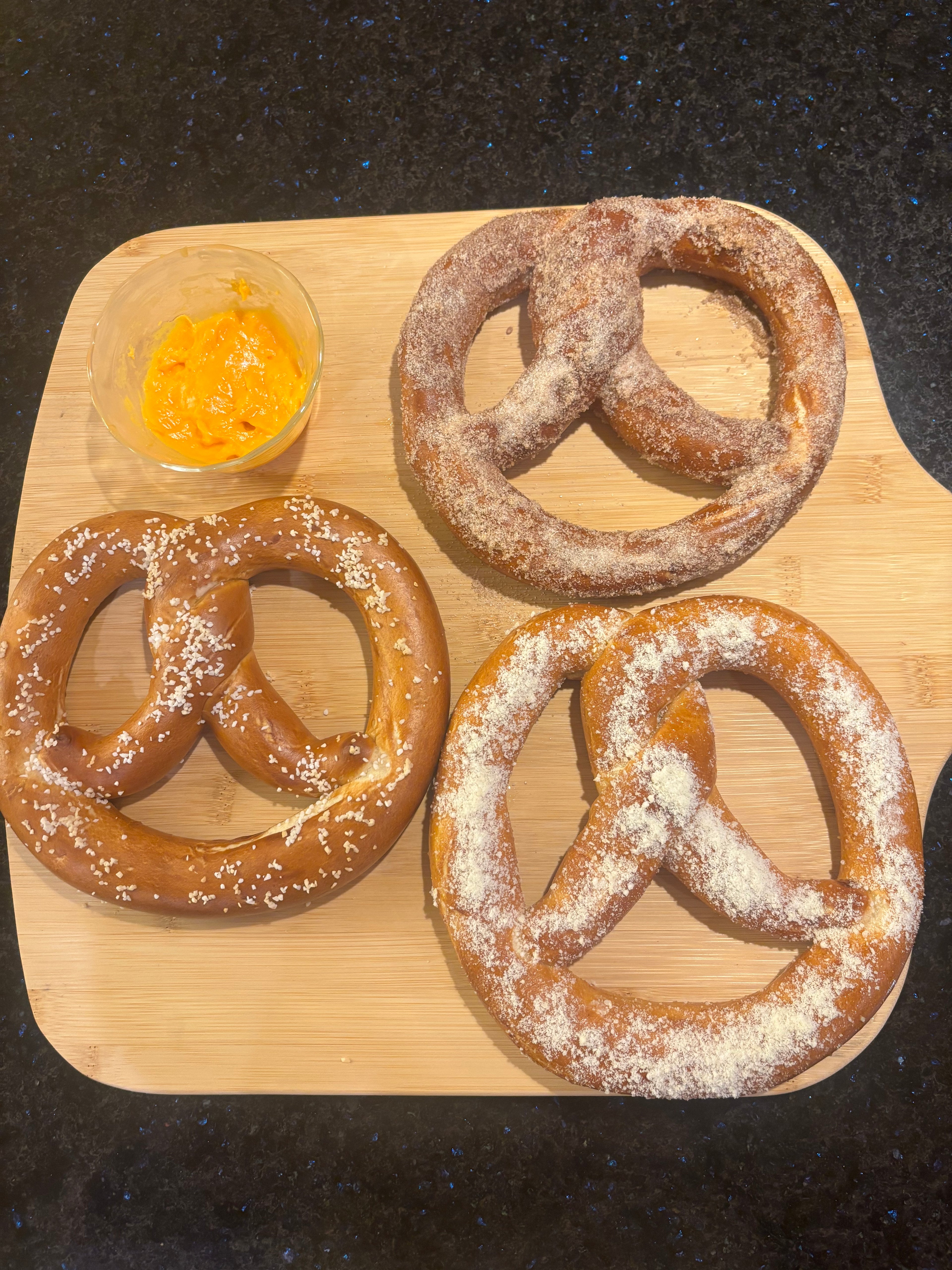 Cream City Classic Pretzel  (5 oz)
